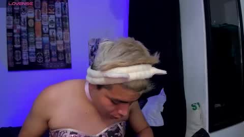 miha adams  online show from January 7, 2026, 6:32 pm