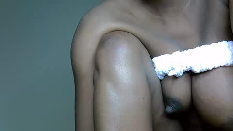 Snapshot of jalie_petite256 chatting on September 19, 2025, 9:00 am immy the great online show from September 19, 2025, 9:00 am