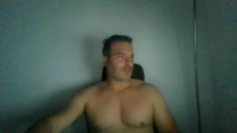 Snapshot of jam3s5959 chatting on July 10, 2026, 12:52 pm jam3s5959 online show from July 10, 2026, 12:52 pm
