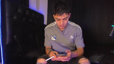 LeonardoInsta LeonardoperezcoPvt open online show from December 9, 2024, 2:45 am