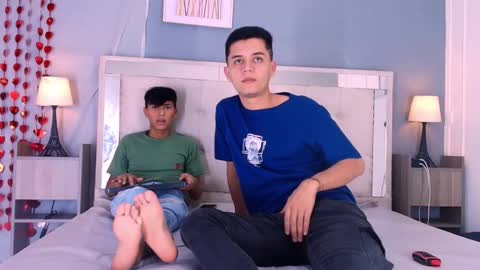 James y Kenet online show from February 18, 2026, 7:32 pm