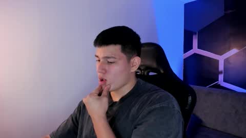 james_cr online show from February 21, 2026, 3:29 am