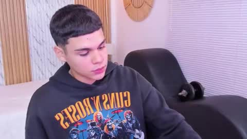 James online show from October 12, 2025, 7:35 pm