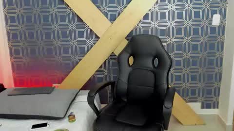 Jamesinked  online show from January 7, 2025, 2:08 pm