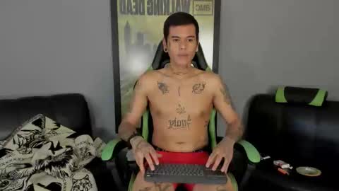 Jamesinked  online show from February 18, 2025, 8:25 pm
