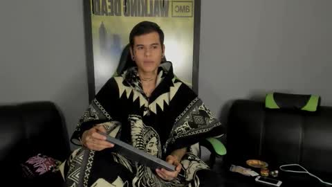 Jamesinked  online show from March 7, 2025, 5:18 am