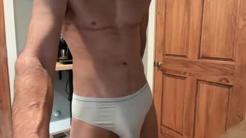 Snapshot of jameslikesyouaton chatting on January 5, 2025, 8:10 pm James likes you online show from January 5, 2025, 8:10 pm