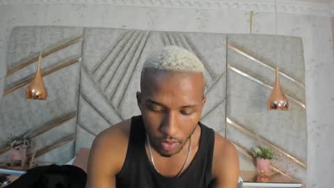 Snapshot of jamesparck chatting on February 7, 2025, 6:24 pm James online show from February 7, 2025, 6:24 pm