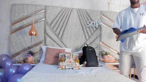 Snapshot of jamesparck chatting on February 21, 2025, 7:21 pm James online show from February 21, 2025, 7:21 pm