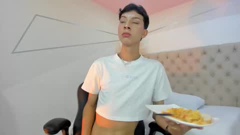 jamess_carterr_ online show from February 2, 2026, 8:29 pm