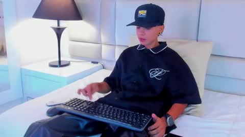 jamess_ford online show from January 15, 2025, 7:01 pm