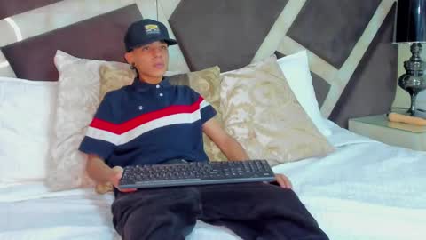 jamess_ford online show from January 17, 2025, 6:23 pm