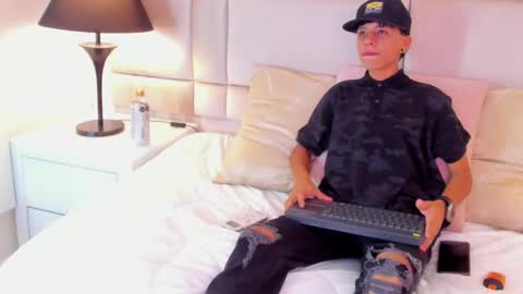 jamess_ford online show from January 23, 2025, 6:56 pm