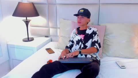 jamess_ford online show from January 25, 2025, 5:51 pm