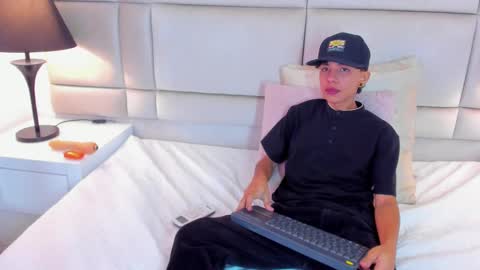 jamess_ford online show from January 28, 2025, 5:56 pm