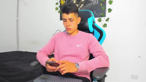 Jamess hott online show from January 27, 2025, 12:12 am