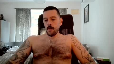Snapshot of jamesuk420 chatting on July 26, 2026, 9:05 am jamesuk420 online show from July 26, 2026, 9:05 am