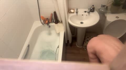 jamie8422 online show from October 28, 2025, 10:01 pm