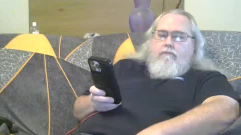 jamielove1975 online show from April 17, 2026, 3:37 pm