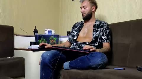 Robbie online show from September 12, 2025, 7:08 am