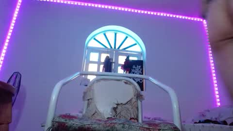 Jammes. online show from December 4, 2025, 3:21 pm