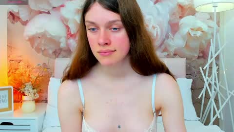 Snapshot of jane__brown chatting on May 20, 2026, 12:22 pm Jane online show from May 20, 2026, 12:22 pm