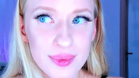 Snapshot of jane__klein chatting on September 11, 2025, 4:23 am Jenia online show from September 11, 2025, 4:23 am