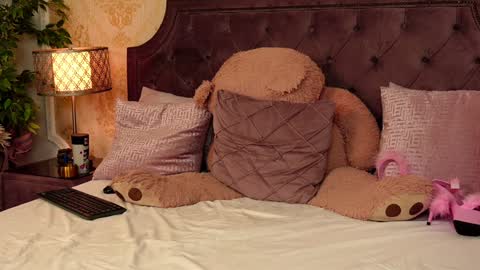 JaneDevine online show from January 27, 2025, 8:51 am