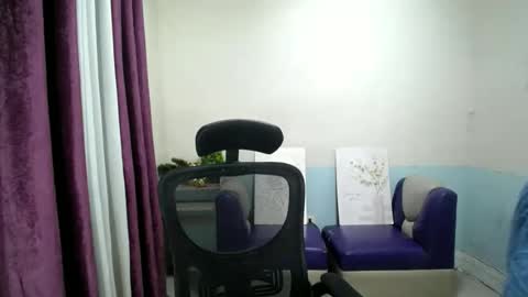 janelovers online show from June 14, 2026, 6:21 pm