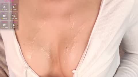 Snapshot of janeray_ chatting on July 10, 2026, 5:34 am My name is Janette but you can call me Jane 3 online show from July 10, 2026, 5:34 am