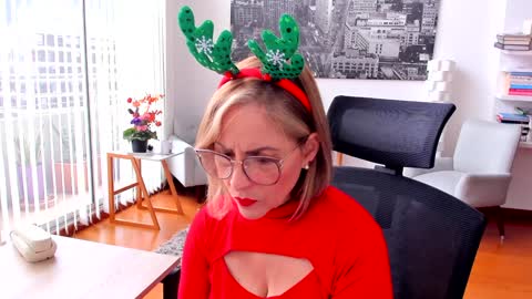 JANE TURNER MILF online show from December 9, 2024, 1:13 pm