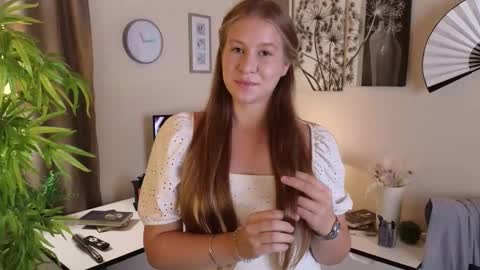 Eva online show from September 17, 2025, 2:08 pm
