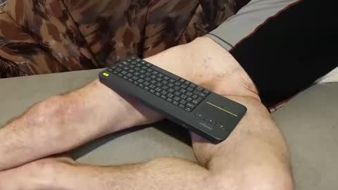 Snapshot of janisabe chatting on October 11, 2025, 1:27 am msk online show from October 11, 2025, 1:27 am