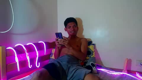 janlloyd04 online show from September 18, 2025, 6:48 am