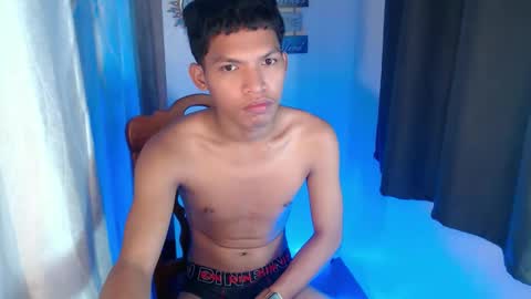 janlloyd04 online show from September 23, 2025, 3:09 am