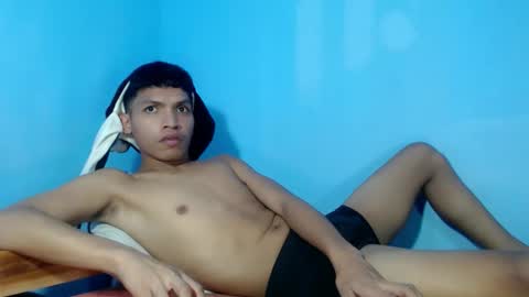 Snapshot of janlloyd04 chatting on April 20, 2026, 2:20 pm janlloyd04 online show from April 20, 2026, 2:20 pm