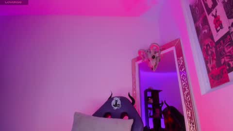 jannaasuna online show from May 17, 2026, 4:32 am
