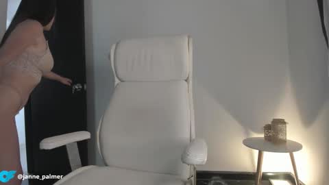 janne_palmer_ online show from January 18, 2026, 4:00 pm