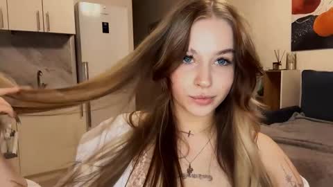 Janni online show from November 2, 2025, 7:16 pm