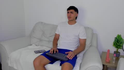 janomar01 online show from November 9, 2025, 11:30 am