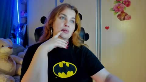 Snapshot of jansylines chatting on June 5, 2026, 5:40 pm JansyLines online show from June 5, 2026, 5:40 pm