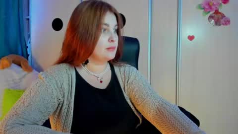 Snapshot of jansylines chatting on June 18, 2026, 4:22 pm JansyLines online show from June 18, 2026, 4:22 pm