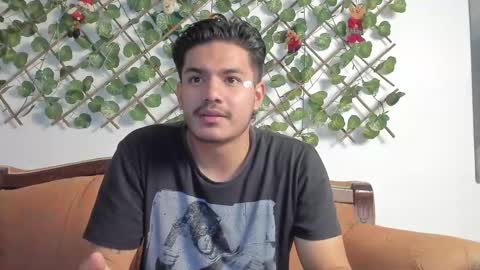 janus_m online show from December 19, 2024, 2:02 pm