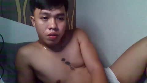 Twinkyasian online show from May 6, 2026, 2:40 am