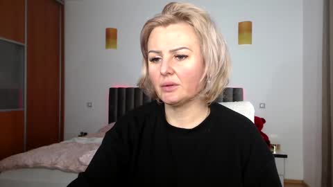 jaqueline88 online show from March 4, 2025, 3:04 pm