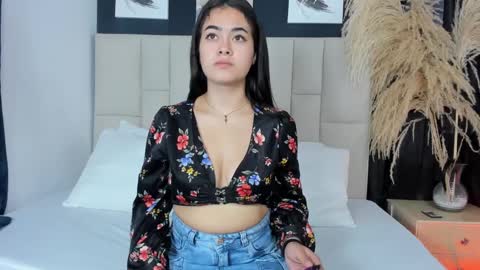 Jaslyn online show from December 9, 2024, 1:24 pm