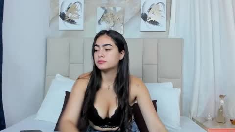 Jaslyn online show from December 11, 2024, 2:33 pm