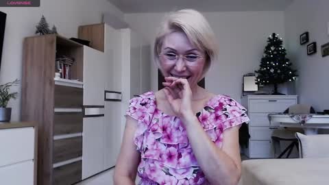 Jasmin room for people 40 online show from December 19, 2024, 1:40 pm