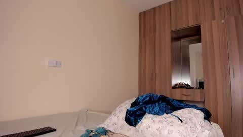 jasmin online show from February 5, 2025, 11:44 am