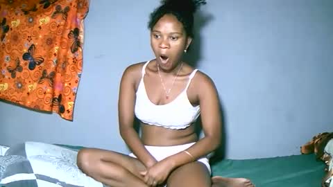 jasminah176750 online show from February 17, 2026, 2:41 am